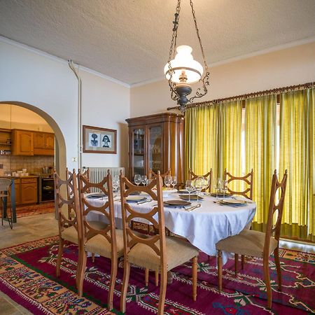 Traditional Luxury Villa Armonia Aígion Luaran gambar