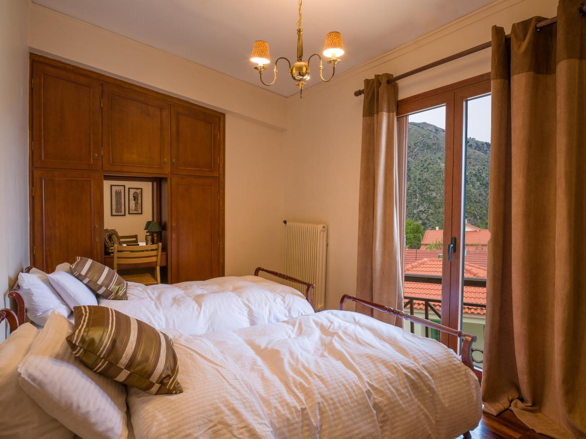 Traditional Luxury Villa Armonia Aígion Luaran gambar